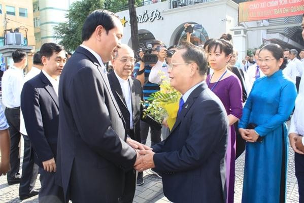 President pays Christmas visit to Ho Chi Minh City Archdiocese  - ảnh 1